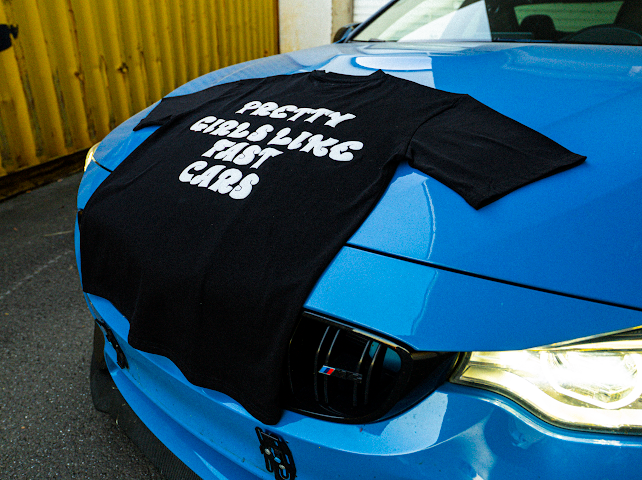 "Pretty Girls Like Fast Cars" T-Shirt